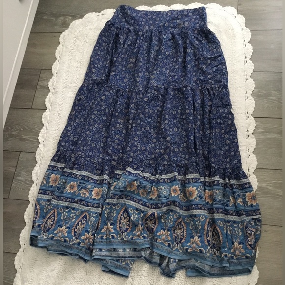 NATURAL LIFE Dresses & Skirts - Natural Life Hanna Convertible Maxi Skirt Blue Floral Border size L